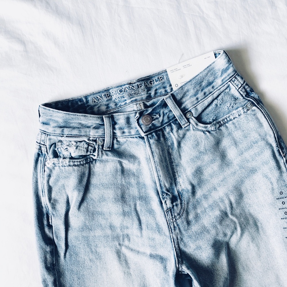 American Eagle Mom Jeans